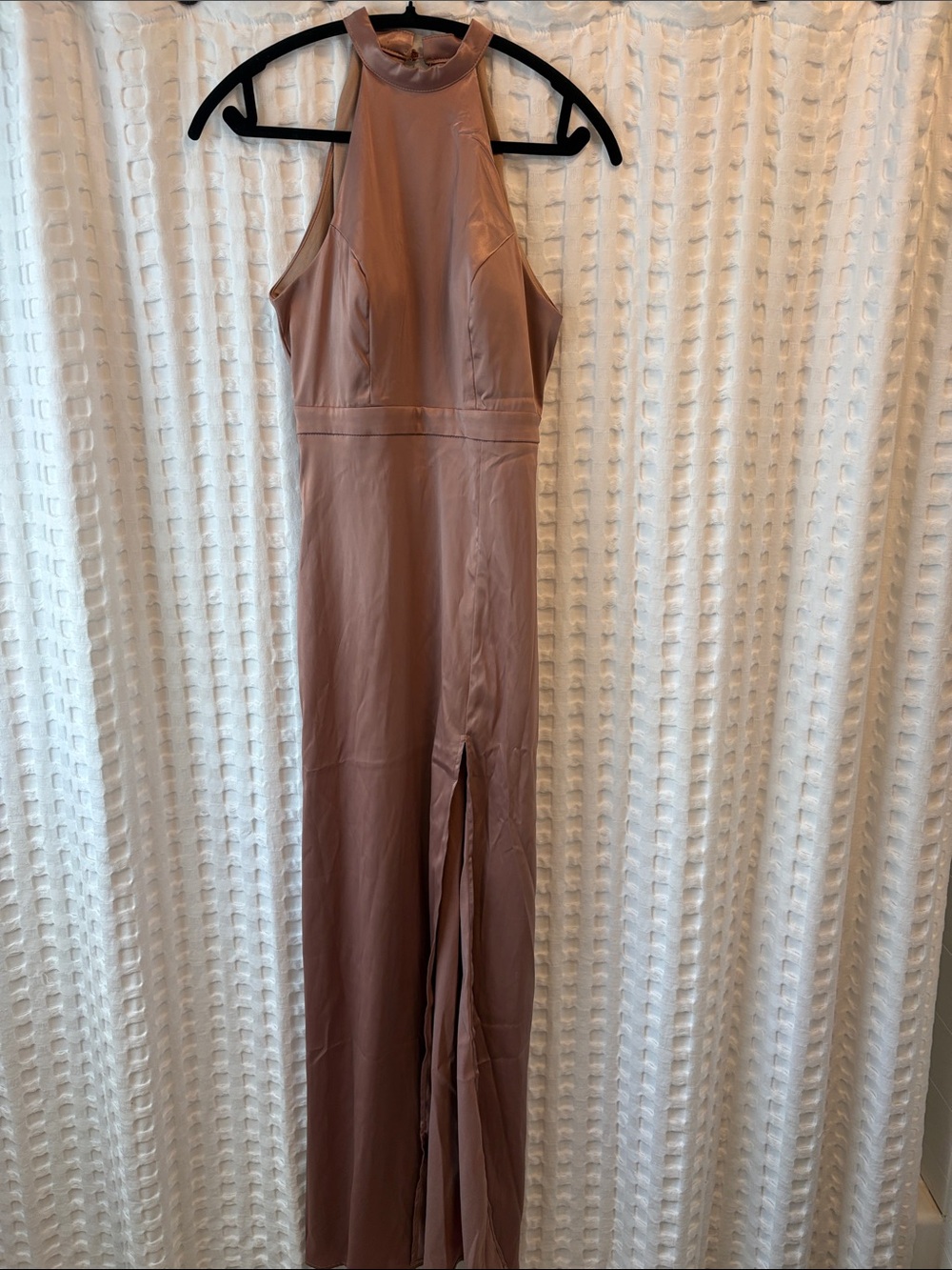 Sleek Mauve Halter dress. 👗 with Front Slit. SHEIN NWT. Perfect for wedding
